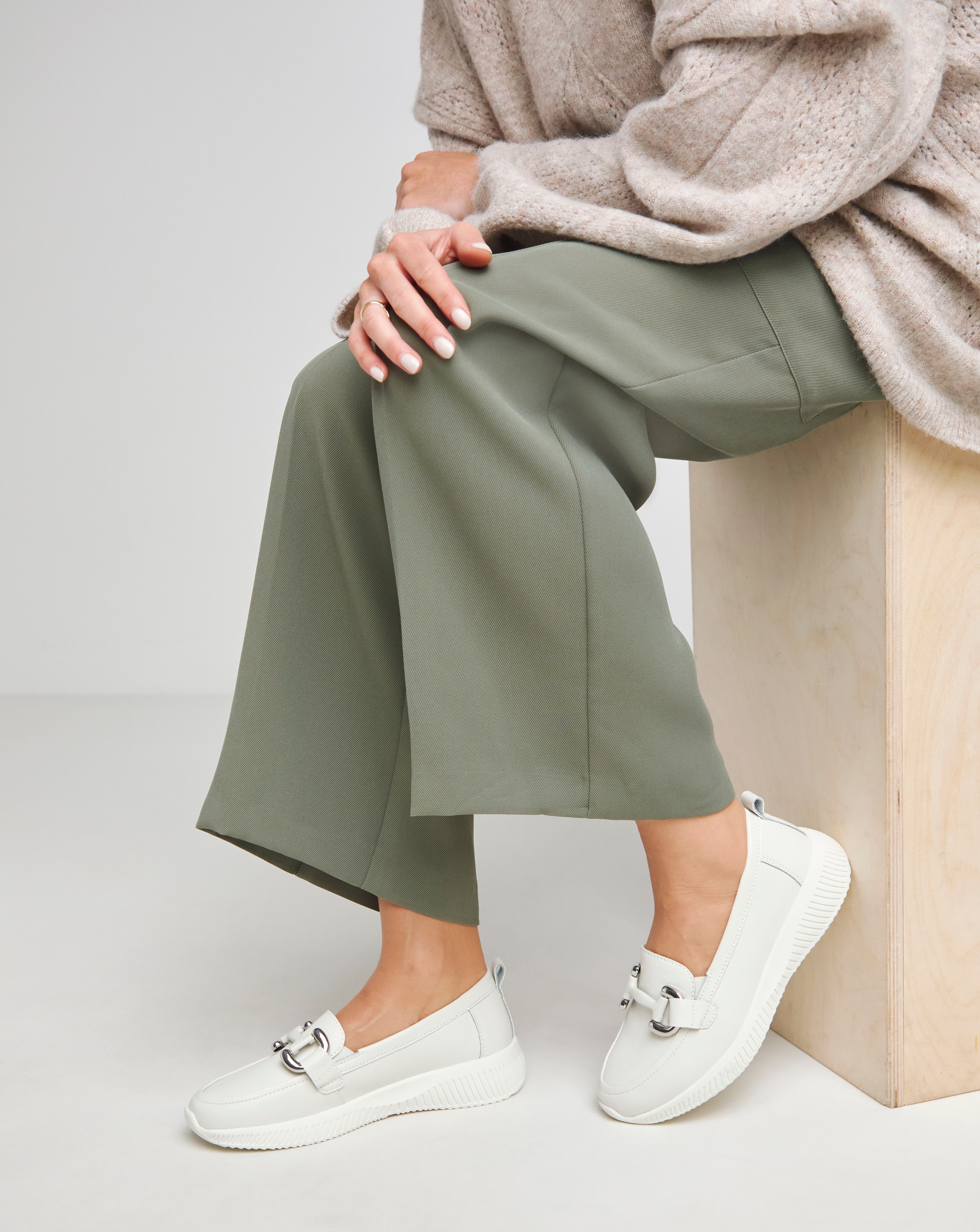 jd ladies white trainers