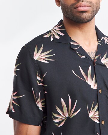Short Sleeve Leaf Print Cuban Collar Shirt