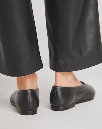 Berkley Leather Pointed Toe Flat Shoe Wide E Fit