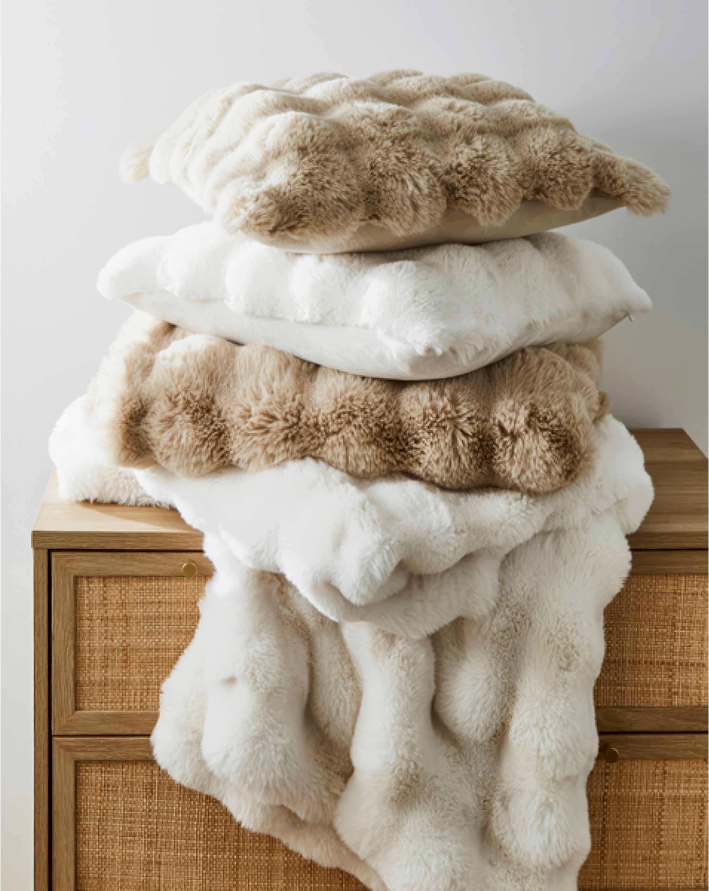 Bubble Faux Fur Throw - Ivory | JD Williams