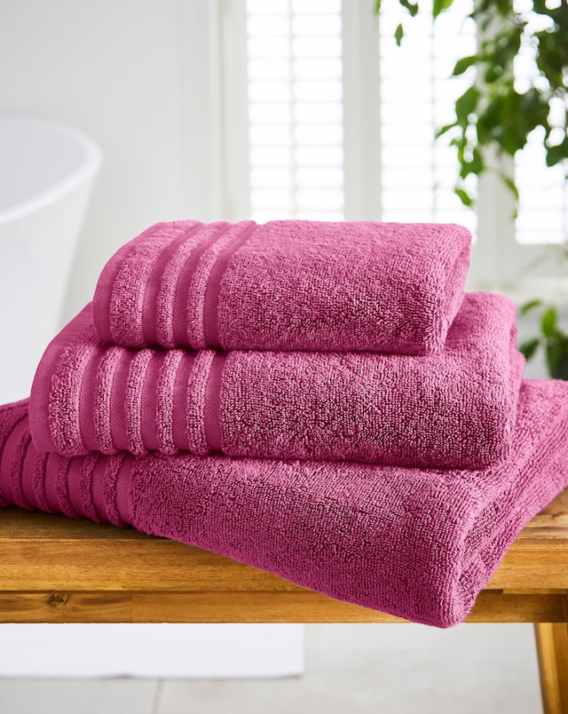 Soft Snuggle 400GSM Towel - Hot Pink