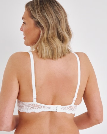 Triumph Amourette Minimiser Wired Bra White