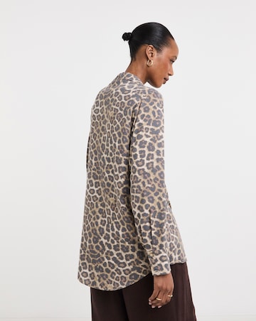 Dipped Back Long Sleeve Shirt