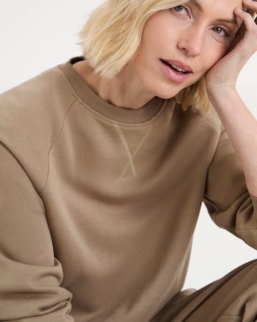 Classic Longline Sweatshirt
