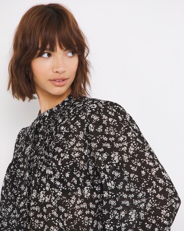 Mono Print Long Sleeve Pintuck Yoke Collarless Blouse