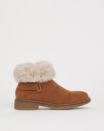 Cushion Walk Fur Collar Crepe Sole Boot Wide E Fit