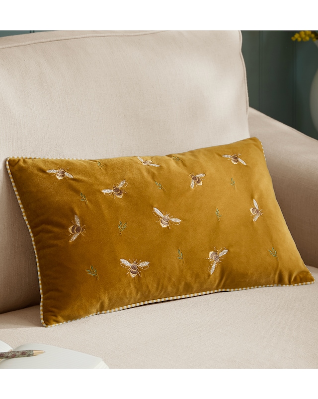 Wylder Ramble Bees Cushion Cover 30x50cm