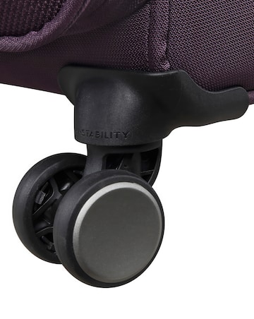 IT Luggage Teleported Medium Suitcase