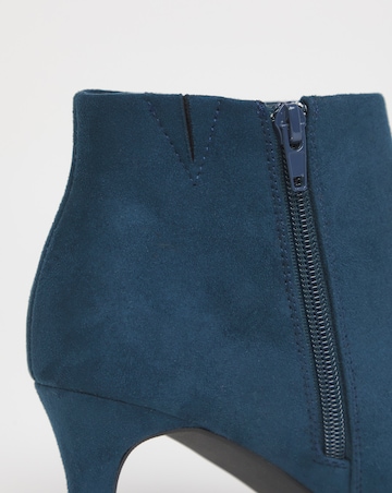 Cairns Kitten Heel Pointed Toe Ankle Boot - Wide Fit (E)