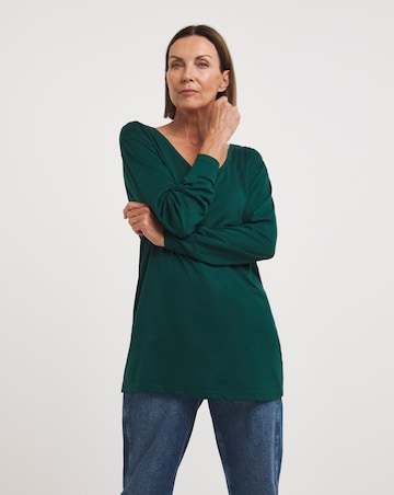 Cut Out Long Sleeved Longline Top