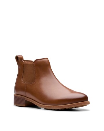 Clarks Havisham Leather Chelsea Boot Standard Fit