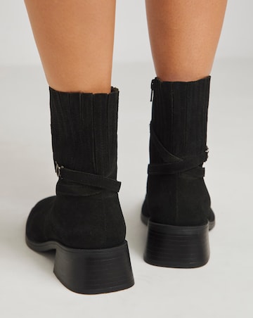 Heavenly Soles Phoenix Suede Square Toe Boots With Gusset - Extra Wide Fit (EEE)