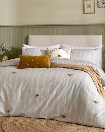 Wylder Ramble Bees Cushion Cover 30x50cm