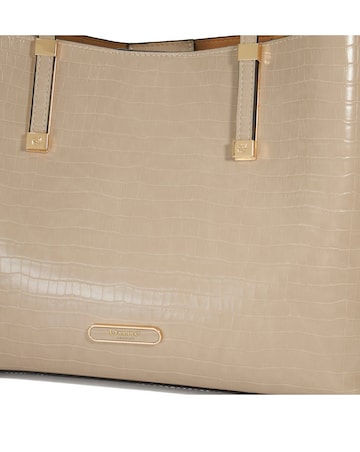 Dune Dorries Tote Bag