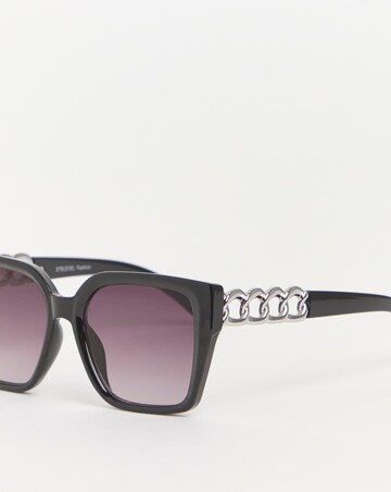 Clara Chunky Chain Sunglasses