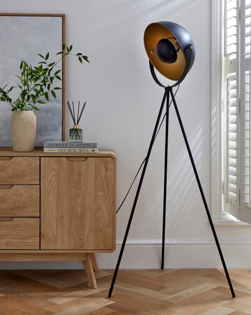 Blink Tripod Floor Lamp