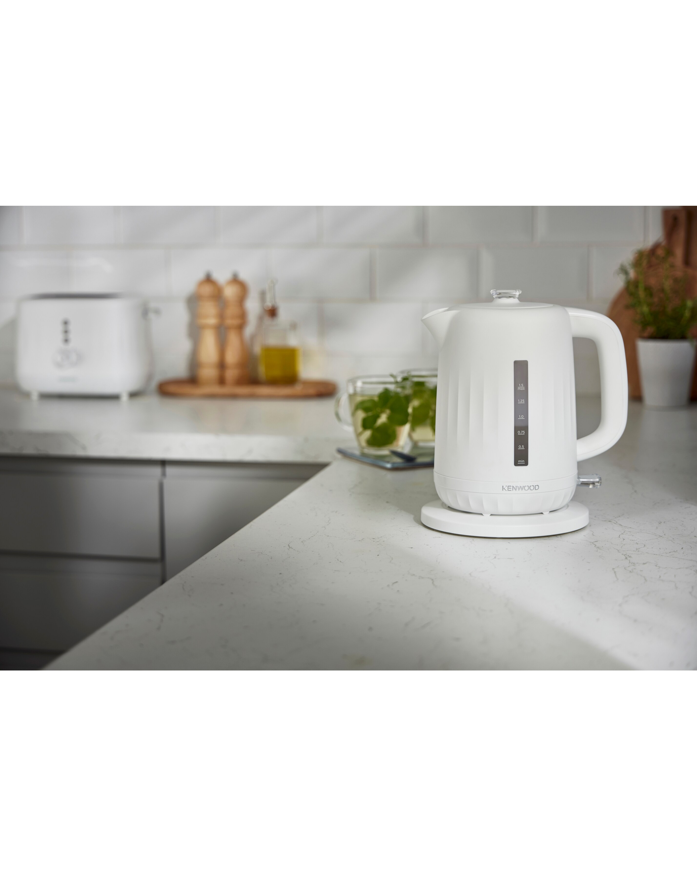 Kenwood Ripple Kettle | JD Williams
