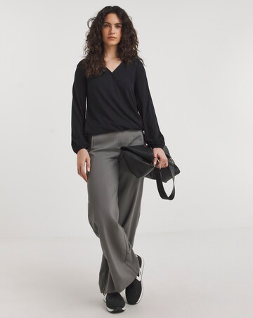 Black Wrap Bubble Hem Top