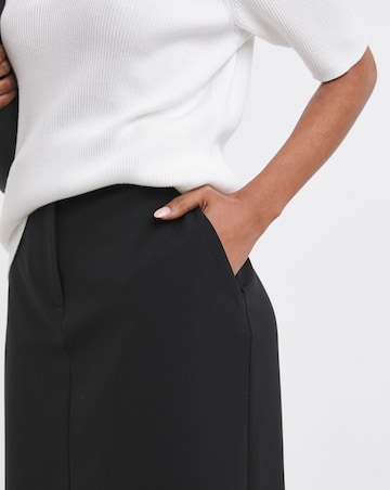 Tailored Pencil Skirt