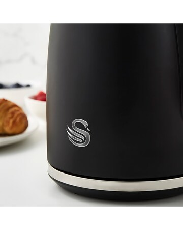 Swan Serenity Kettle, 4 Slice Toaster & Microwave Bundle Black