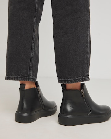 Heavenly Feet Senta Chelsea Boot Wide E Fit