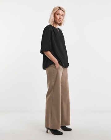 Short Puff Sleeve Top