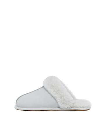 UGG Scuffet Slippers D Fit