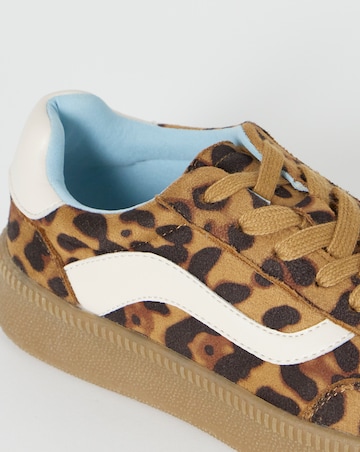 Courage Chunky Retro Trainer - Wide Fit (E)