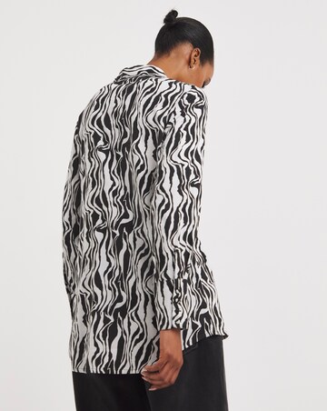 Dipped Back Viscose Shirt