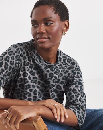 Longline Curved Hem 3/4 Sleeve Top