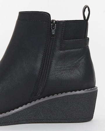 Cushion Walk Wedged Crepe Sole Ankle Boot EEE Fit