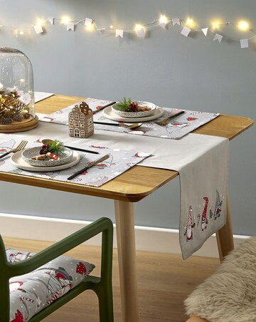 Christmas Gnomes Runner