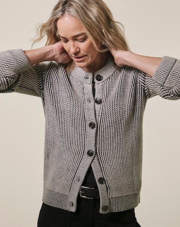 Crew Neck Heavyweight Jacquard Cardigan