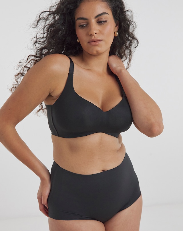 MAGISCULPT Medium Control Smooth & Sculpt Shapewear Full Knicker Black