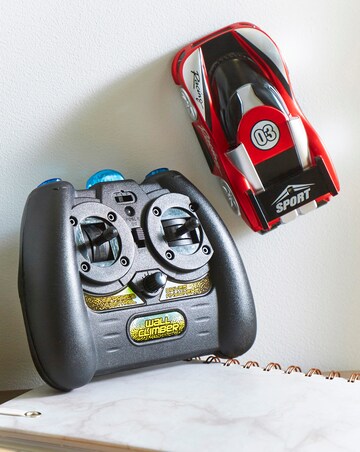 Wall Climbing Car