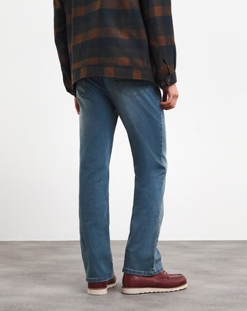 Light Stonewash Bootcut Fit Stretch Jeans