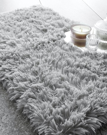 Catherine Lansfield Cuddly Silver Bath Mat