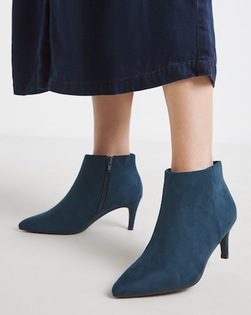 Cairns Kitten Heel Pointed Toe Ankle Boot - Wide Fit (E)