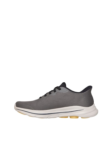 Skechers Go Walk 8 Slip-Ins Trainers