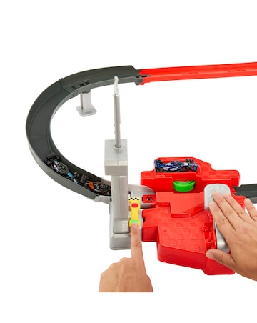 Hot Wheels Racing Formula 1 Sprint Race Circuit Playset