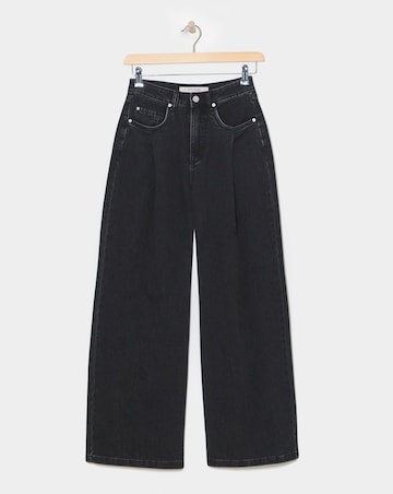 Washed Pleat Detail Wide Leg Jeans