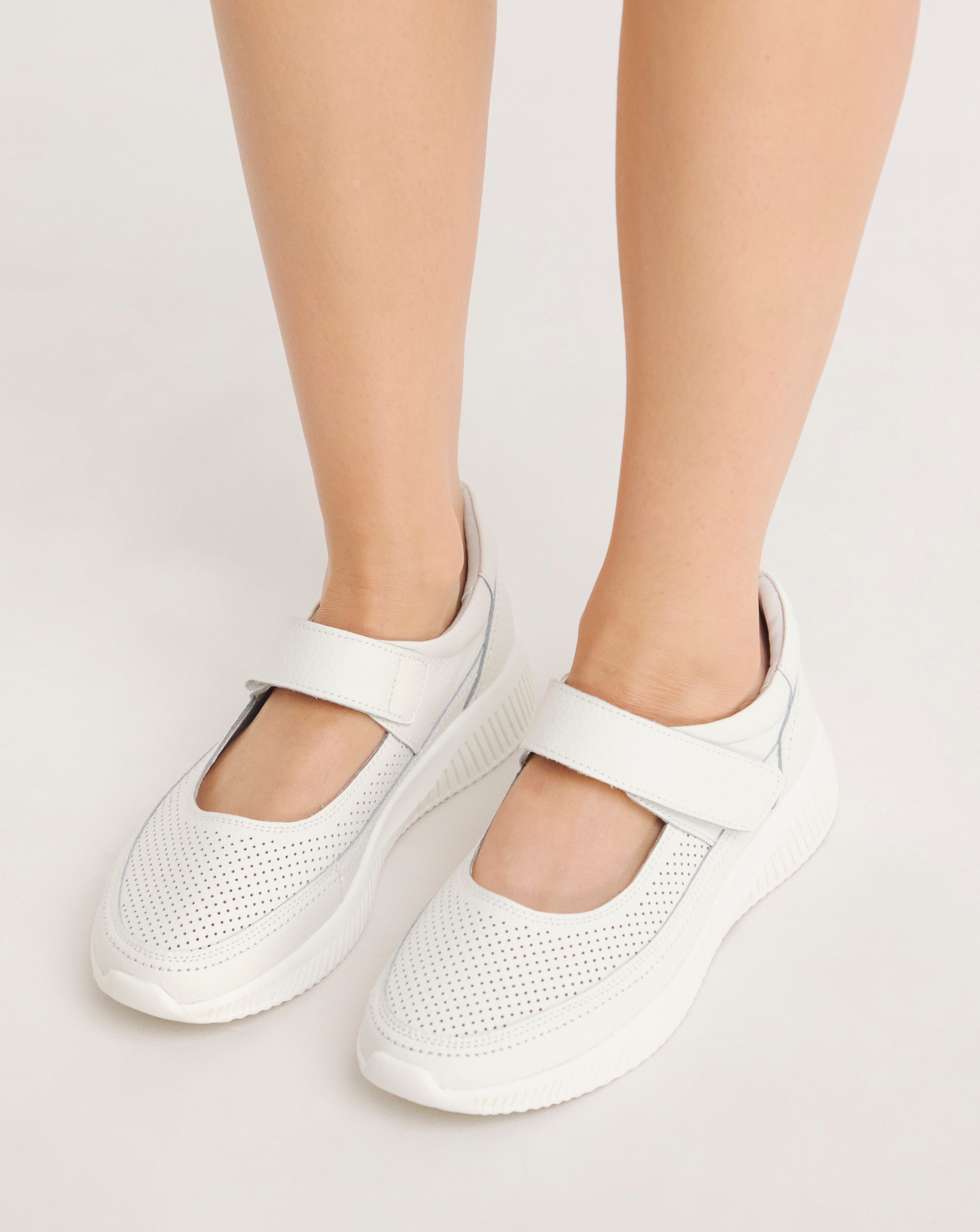 jd ladies white trainers