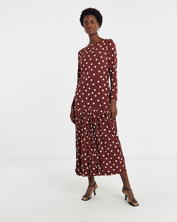 Textured Jersey Dropped Waist Pleated Dress