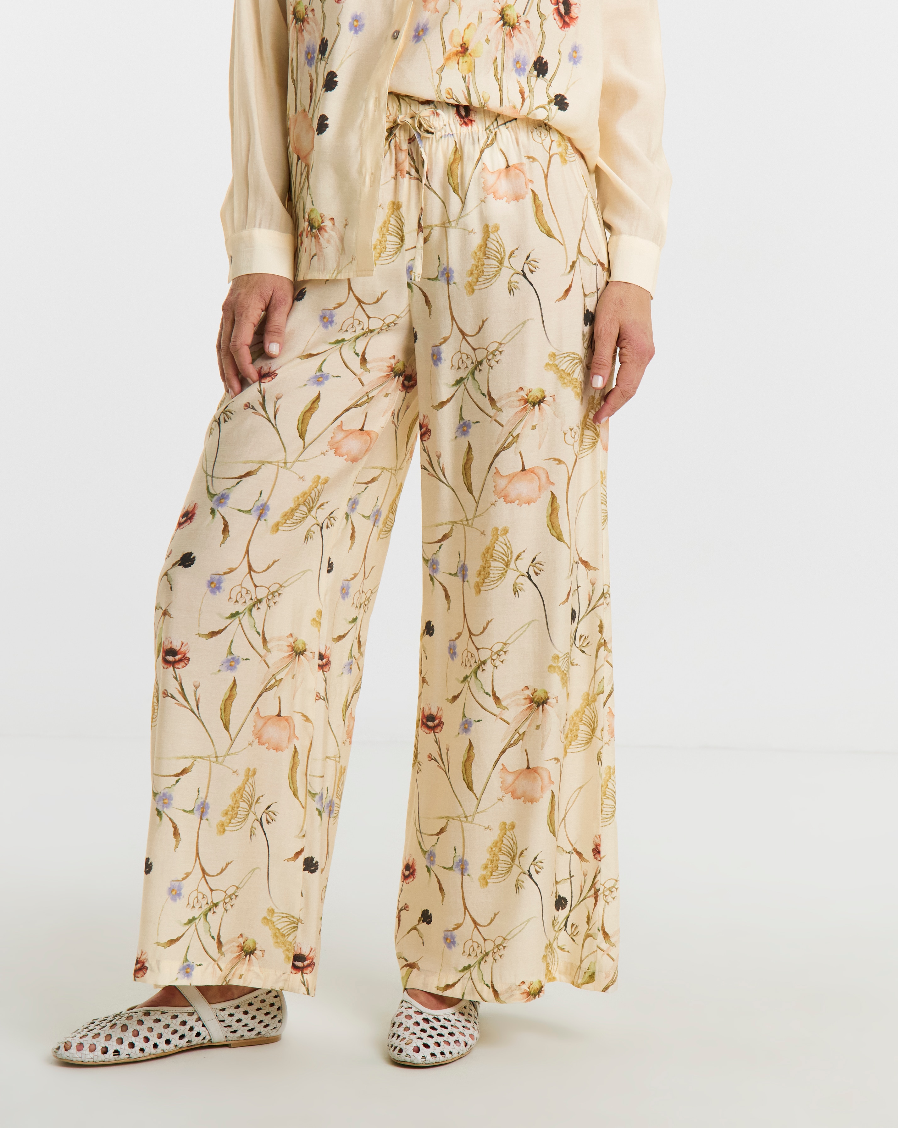 JDY Ace Life Mid Waist Floral Print Palazzo Trouser | JD Williams