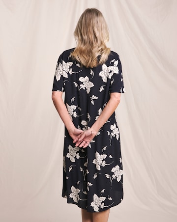 Julipa Printed Textured Crinkle Shift Dress