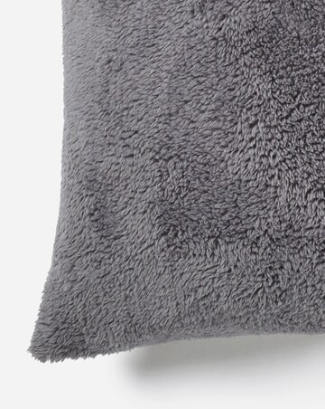 Cuddle Fleece Cushion