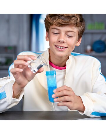 Mr Beast Lab Swarms Mega Lab 12-Pack Figures