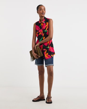 Dipped Back Sleeveless Shirt