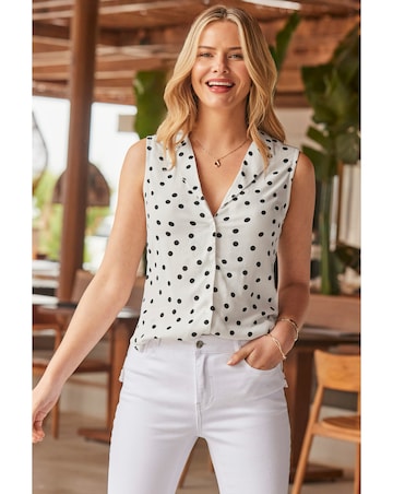 Sosandar Sleeveless Spot Shirt