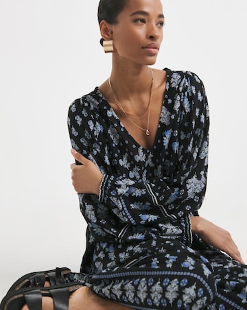 Border Print Batwing Maxi Dress